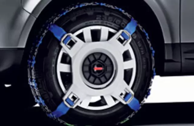 VPLSW0079 - Wheels: Snow Traction System - 17" To 20" Wheels for Land-Rover Image