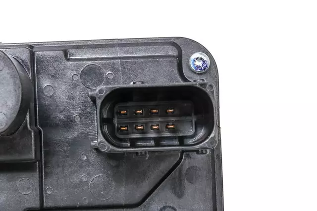 Part# 22898890 Brownstone Driver Side Front Door Latch - GM (22898890)