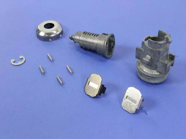 4778124 - Body: Lock Cylinder for Chrysler: Grand Voyager, Prowler, Town &amp; Country, Voyager | Dodge: Caravan, Grand Caravan Image