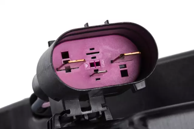 Engine Cooling Fan Assembly with Shroud - GM (39013322)