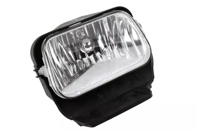15190983 - : Passenger Side Front Fog Lamp for Chevrolet: Avalanche 1500, Avalanche 2500, Silverado 1500, Silverado 1500 HD, Silverado 2500, Silverado 2500 HD, Silverado 3500 Image