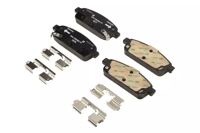 Rear Disc Brake Pad Set with Clips - GM (42518441)