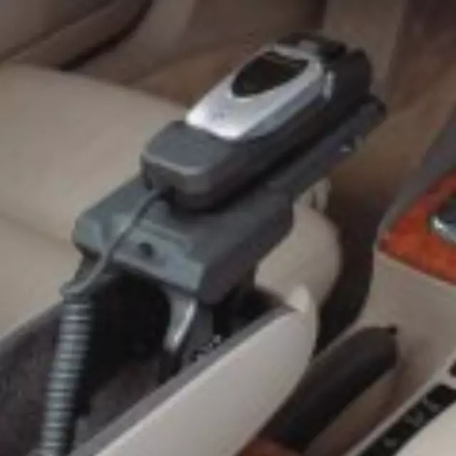 Cradle for Motorola V600 - Audi (4F0-051-435-B)