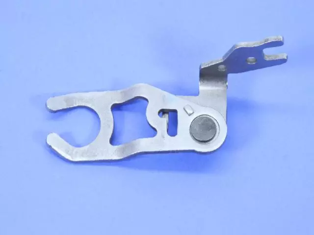 4761152 - T355; 5-Speed; Manual Transaxle: Reverse Shift Rod Bracket for Mopar Image