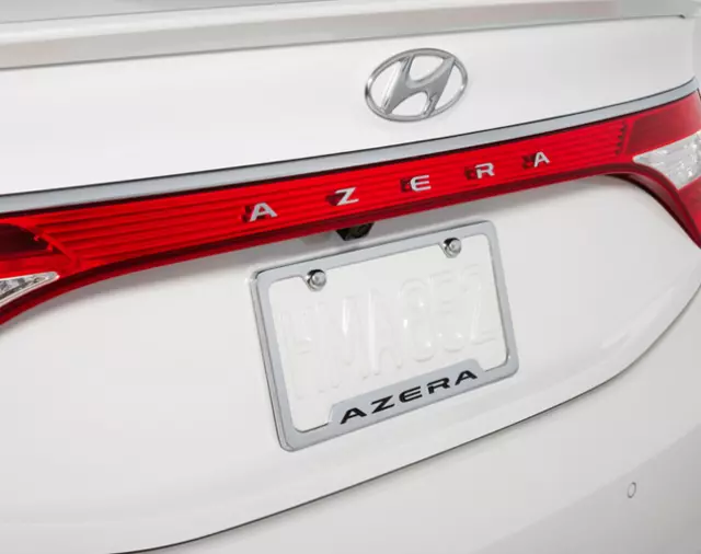 License Plate Frame - Chrome - Hyundai (00402-31929)