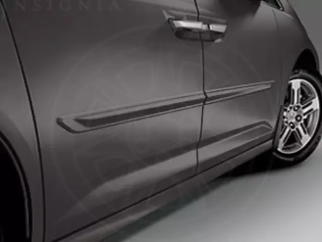 8P05TK8150 - Body: Body Side Molding - Smoky Topaz Metallic for Honda: Odyssey Image