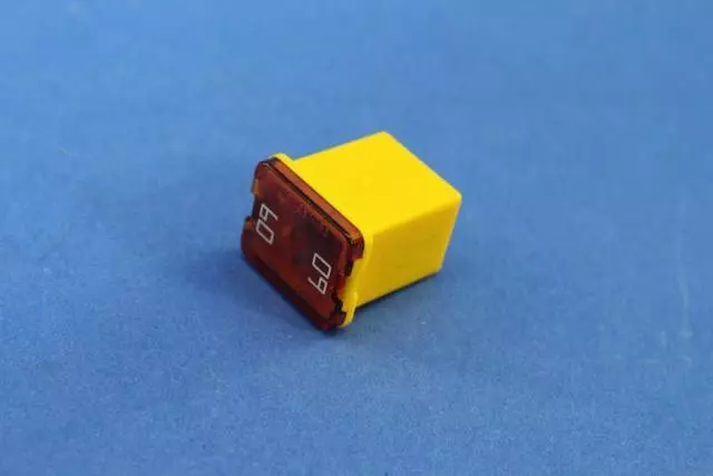 J Case Fuse - Mopar (68144447AA)