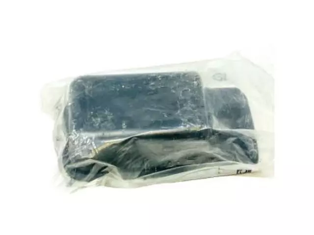 3W7Z5404821AA - Body: Ashtray Assembly Insert for Ford: Crown Victoria | Mercury: Grand Marquis, Marauder Image