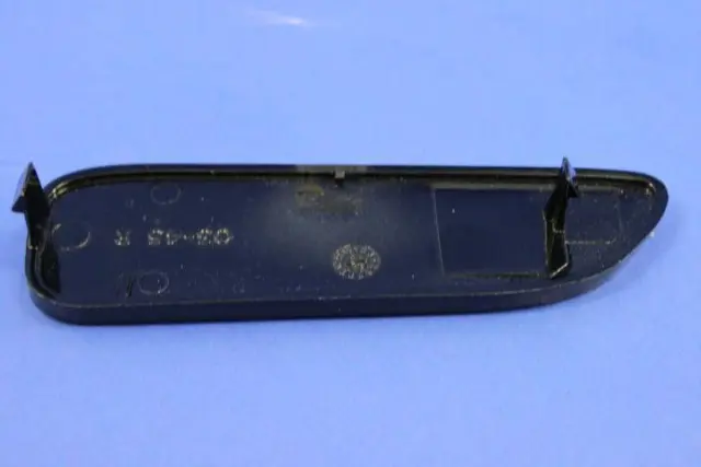 Handle Cover, Right - Mopar (TR32BWAAB)