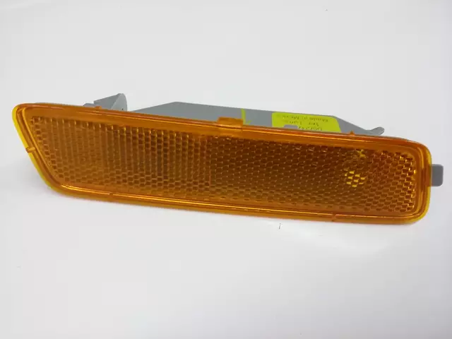 Side Marker Lamp - Volkswagen (1K9-945-072)