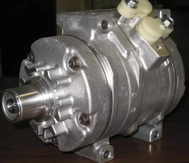 8832002120 - : Compressor for Toyota: Corolla, Matrix Image