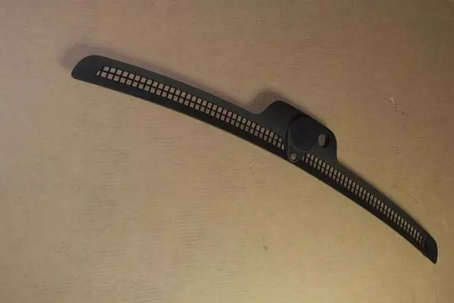 Defroster Grille - Mopar (1QQ09LU5AG)