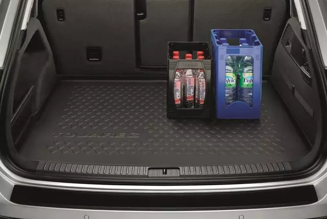 Trunk Liner - Black - Volkswagen (7P0-061-161)