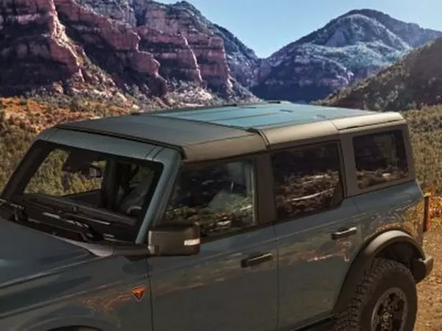 Sunrider Retractable Top - Soft, Vinyl, For Hardtop, 4 Door - Ford (VM2DZ-78501C25-A)