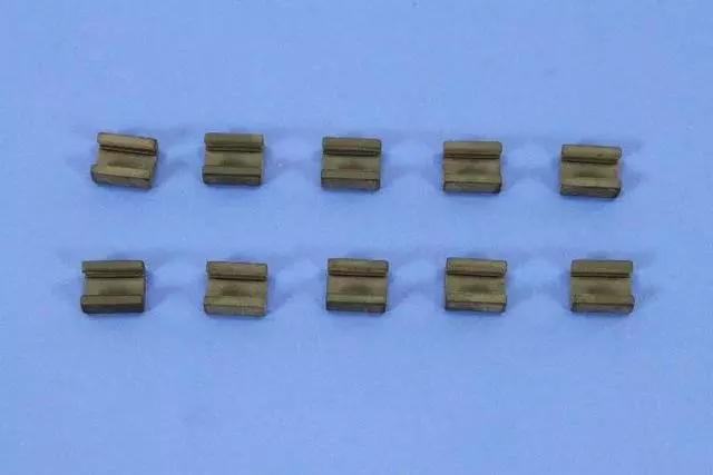 4137731 - : Axle Disconnect Fork Clip for Mopar Image