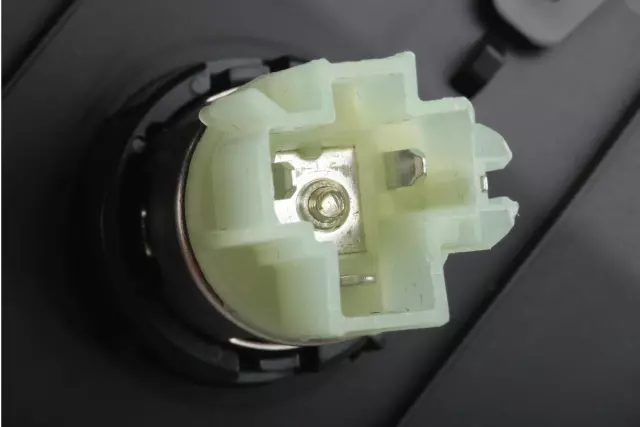 2010-2016 Cadillac SRX - Nautic Gray and Red Brilliant Metallic Instrument Panel Center Compartment - GM (20951734)