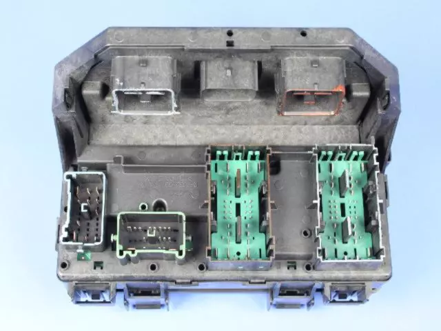 Junction Block - Mopar (RL692316AJ)