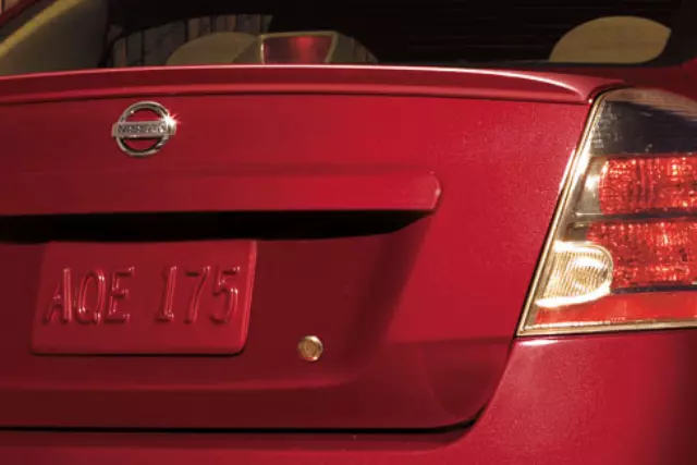 999J1LVNAC - Exterior: Rear Spoiler - Red Brick for Nissan: Sentra Image