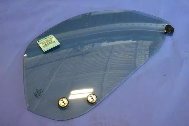 Door Glass, Right - Mopar (4865616AB)