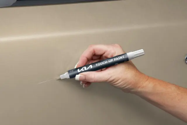 UA021TU5014CRBA - Exterior: Touch-Up Paint Pen - Crystal Beige for Kia: K5, Sorento Image
