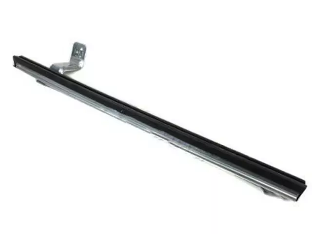 XC2Z1520530AA - Body: Weatherstrip for Ford: E-150 Econoline, E-150 Econoline Club Wagon, E-250 Econoline, E-350 Econoline, E-350 Econoline Club Wagon, E-350 Super Duty, E-450 Econoline Super Duty, Econoline Super Duty Image