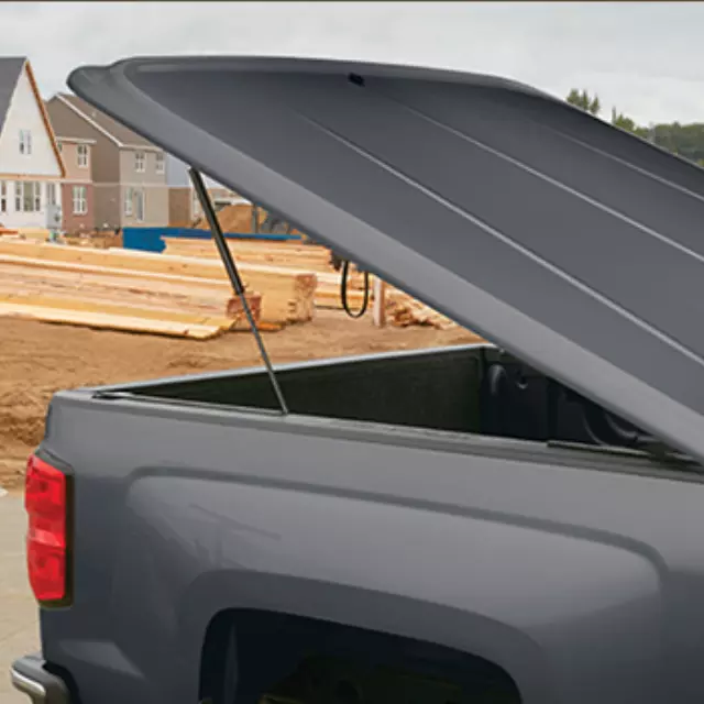 19369191 - Exterior: One-Piece Hard Tonneau Cover for Chevrolet: Colorado | GMC: Canyon Image