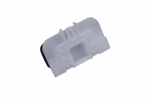 11601845 - Body: Rocker Panel Molding Clip for GM Image