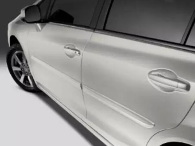 8P05TR01W0 - Body: Body Side Molding for Honda: Civic Image