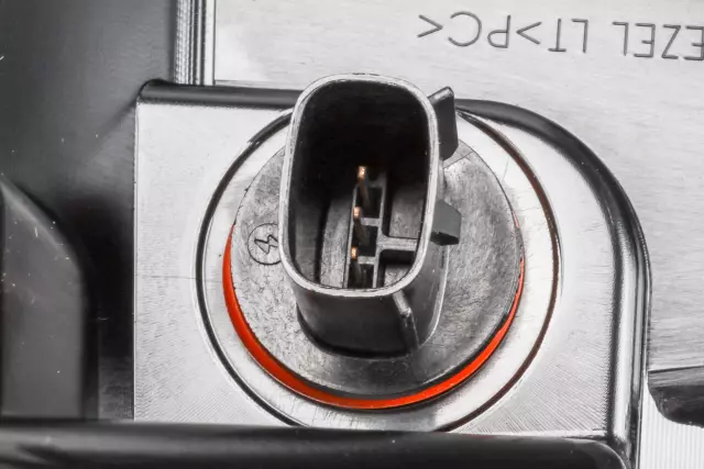 Passenger Side Daytime Running Lamp - GM (23375567)