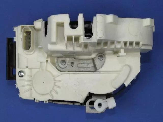 Front Door Latch, Right - Mopar (4589924AH)