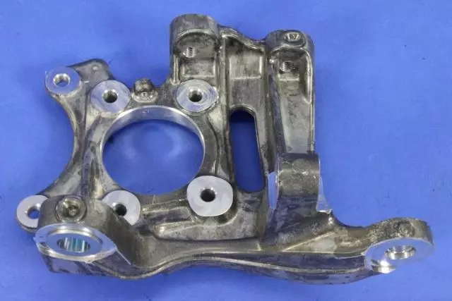 Rear Knuckle, Right - Alfa Romeo (68239971AA)