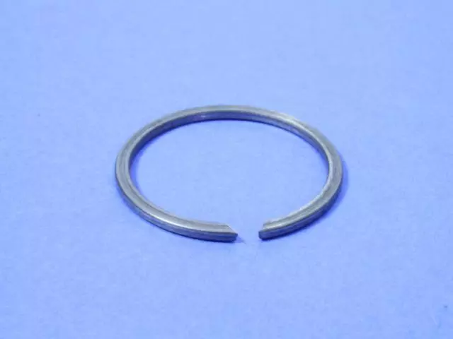 4800270AA - 42RLE; 4-Speed; Automatic Transmission: Output Shaft Snap Ring for Mopar Image