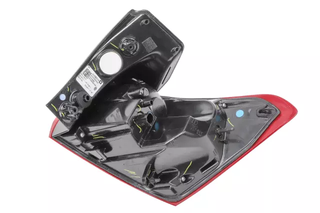 Rear Driver Side Stop Lamp - GM (84769837)