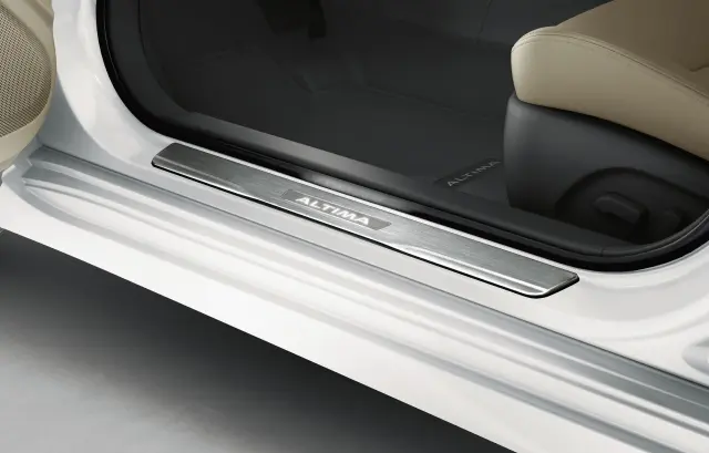 999G6UZ020 - : Kick Plates, Illuminated for Nissan Image