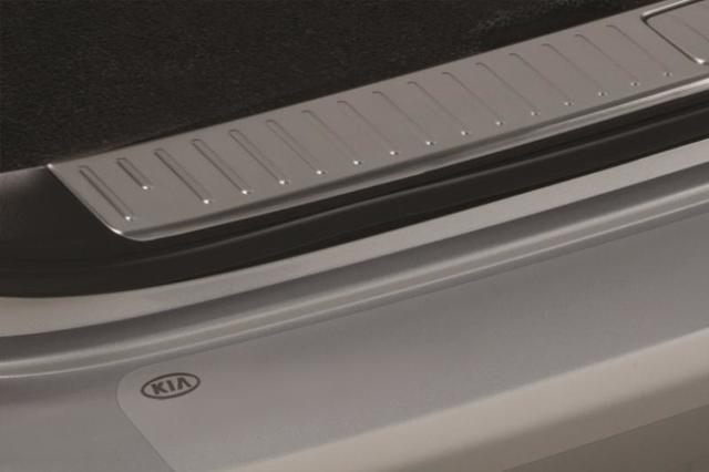 3T031ADU00 - Exterior: Rear Bumper Protector - Clear Applique for Kia: K900 Image