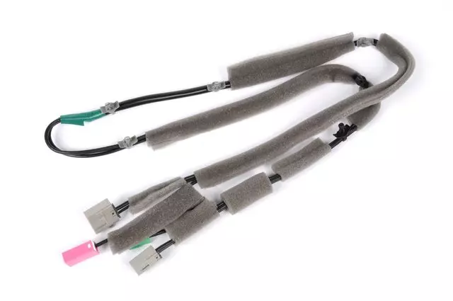 Digital Radio, Mobile Telephone, and Vehicle Location Antenna Cable - GM (19317250)