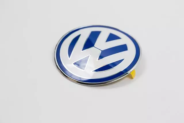 1C085361739A - Body: Emblem for Volkswagen: Beetle Image