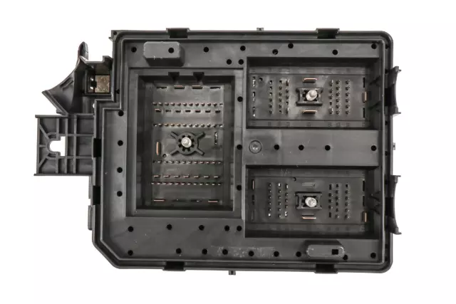 Fuse & Relay Box - GM (42397194)