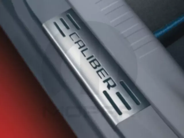 PROTECTOR, DOOR ENTRY - Mopar (82209415)