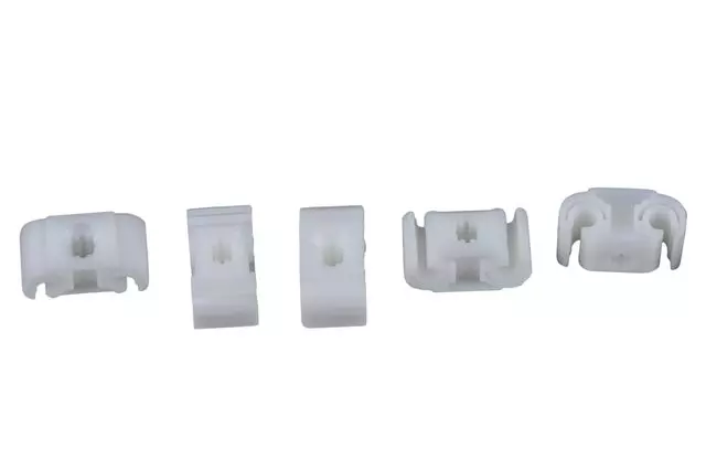 90334079 - : Multi-Purpose Clip for GM Image