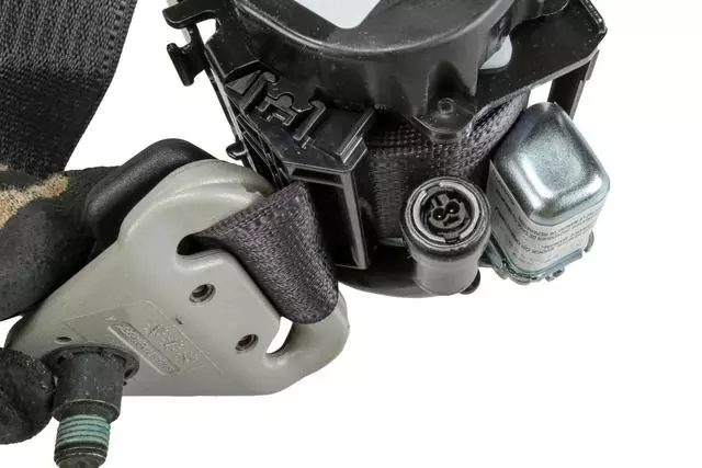 Passenger Seat Belt with Retractor - GM (19210621)