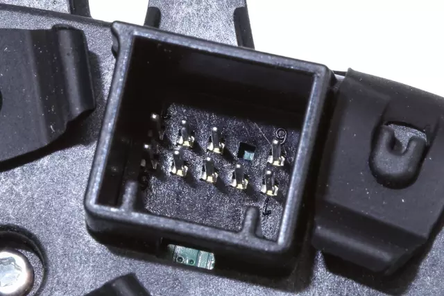 Jet Black Passenger Side Radio Control Switch - GM (84093281)