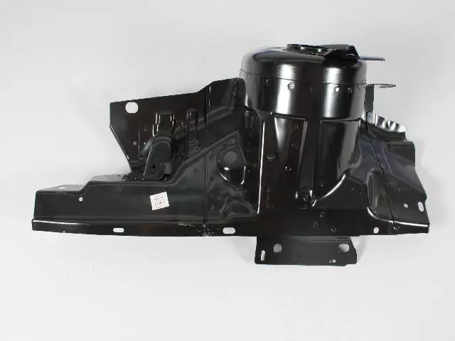 Front Inner Wheelhouse, Right - Mopar (5076552AI)
