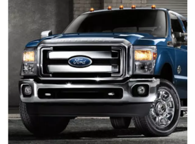 DC3Z15200AA - Exterior: Fog Lights - Xl for Ford: E-350 Super Duty, E-450 Super Duty, F-250 Super Duty, F-350 Super Duty, F-450 Super Duty, F-550 Super Duty Image