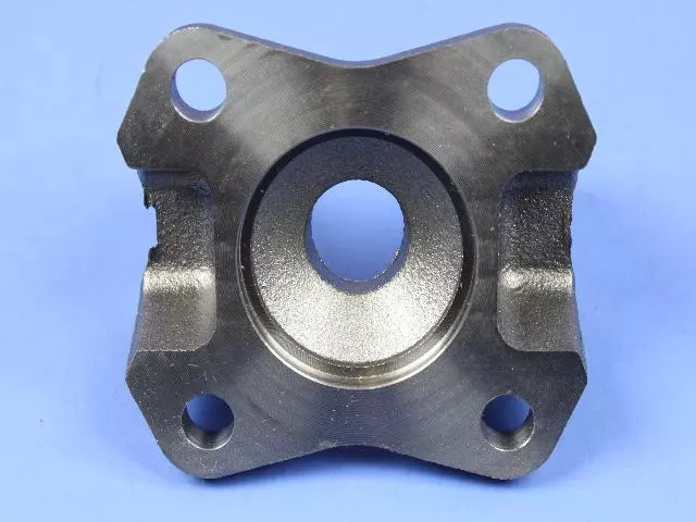 Drive Shaft Flange, Export - Mopar (68417915AA)