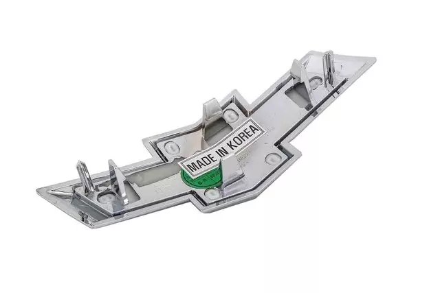 23382552 - : Front Grille Bowtie Logo for Chevrolet: Cruze, Volt Image