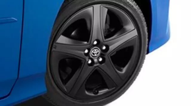 845847801 - Wheels: Wheel Inserts W/O Valve Hole, 17" Wheel for Toyota: Prius Image