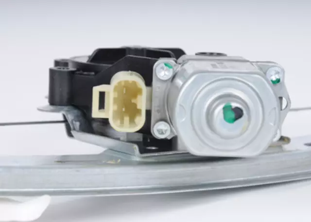 Rear Passenger Side Power Window Regulator and Motor Assembly - GM (25797227)