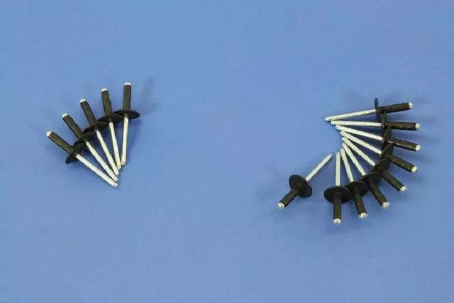 Rivet, Right - Mopar (6509719AA)