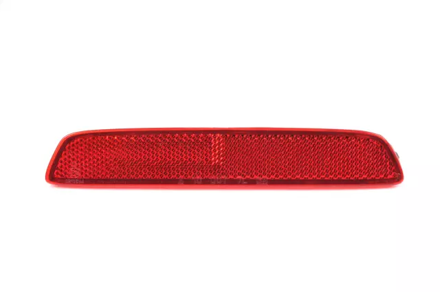 22950586 - : Passenger Side Rear Bumper Fascia Reflector for Chevrolet: Trax | GMC: Terrain Image